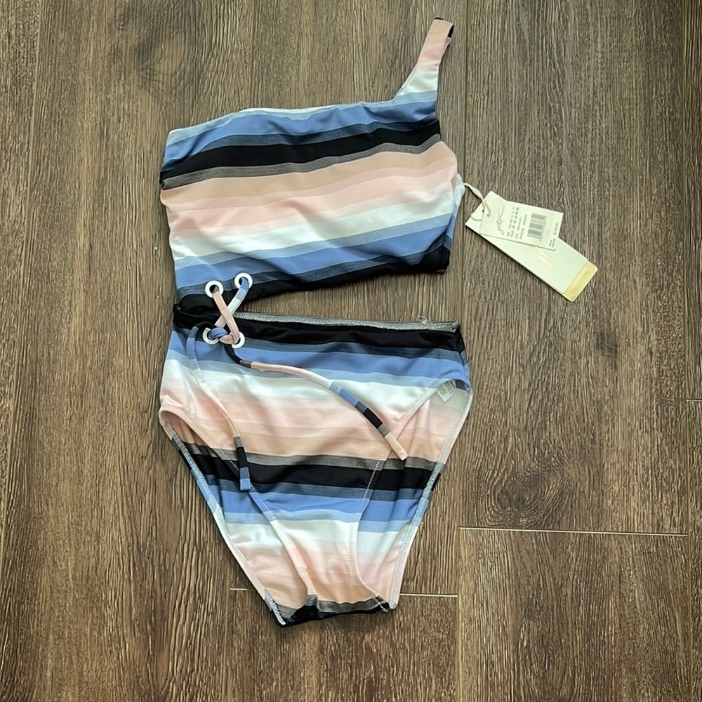 Gottex Collection Alba One Shoulder Cut Out Monokini One Piece Swimsuit - Picture 3 of 10